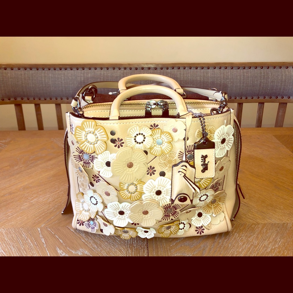‼️SOLD‼️✨Coach 1941 Rogue Pebble Leather Tea Rose✨